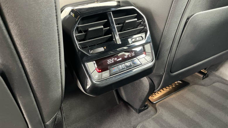 BMW iX 240kW xDrive40 M Sport 76.6kWh 5dr Auto Electric Estate